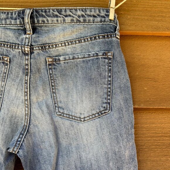 GAP Sexy Boyfriend Fit Embroidered Flowers Blue Jeans Size 6/28 - Picture 10 of 12
